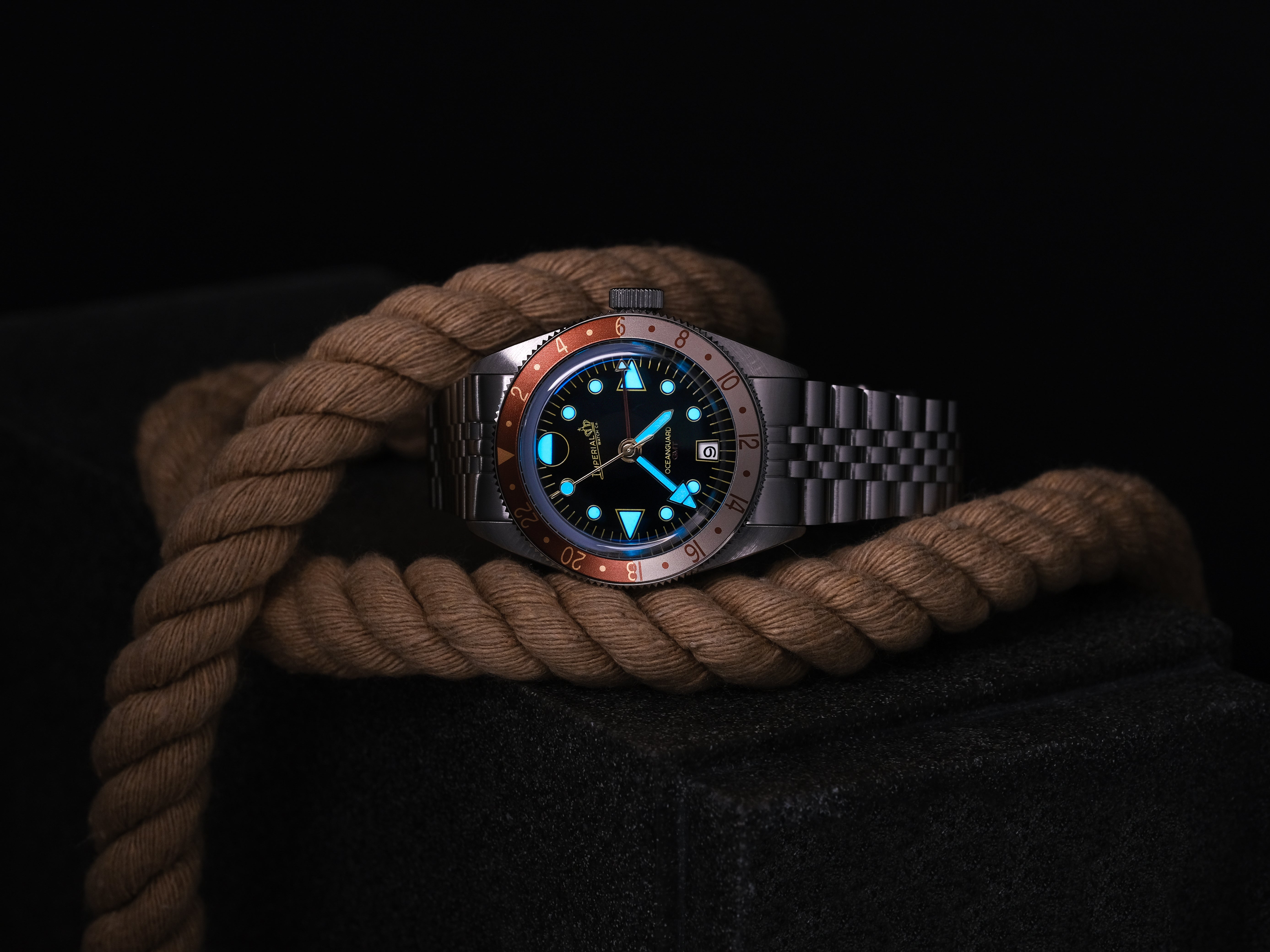 Oceanguard GMT - Jet Black w/ Rootbeer Bezel